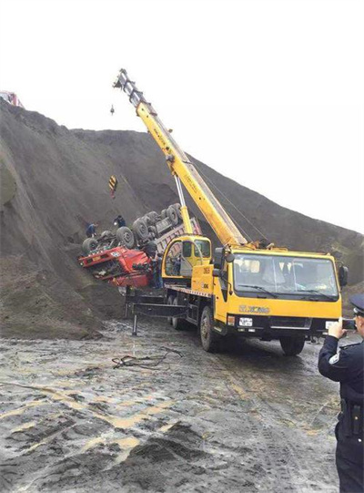 城中区上犹道路救援